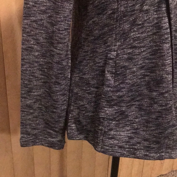 G. H Bass Cardigan - Picture 4 of 8